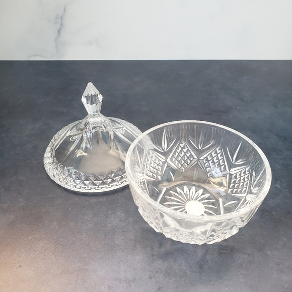 Crystal d'Arques French covered bomboniere in original box - Picture 10 of 10